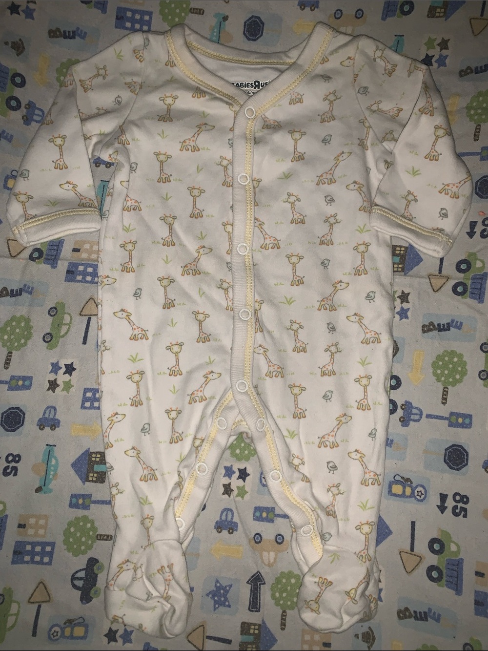 🦒Adorable Babies'R’ US White & Yellow Giraffe Footed One-Piece